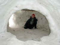 if we were staying longer .. this snow cave would be a comfortable place to rest