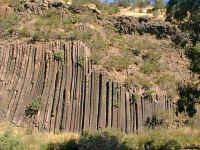 cooling speeds explain these patterned columns of volcanic rock 